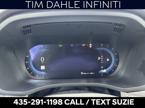 Used 2023 Volvo XC60 B5 Plus image 3