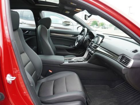 Used 2021 Honda Accord Sport image 9