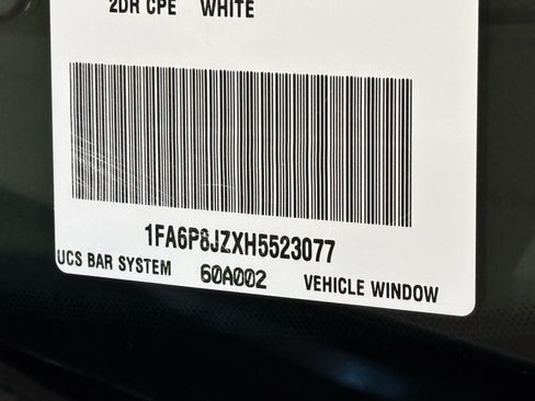 Used 2017 Ford Mustang Shelby GT350 image 33