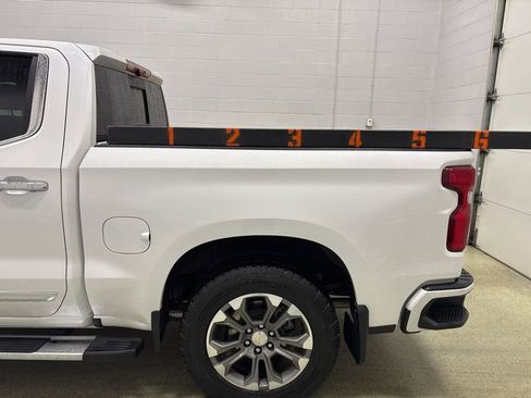 Used 2024 Chevrolet Silverado 1500 High Country w/ Technology Package AWD/4WD image 13
