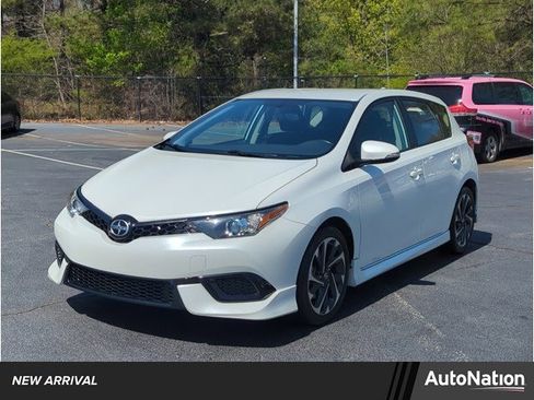 Used 2016 Scion iM image 1