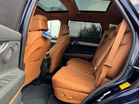 Certified 2025 Genesis GV80 3.5T Prestige AWD/4WD image 10