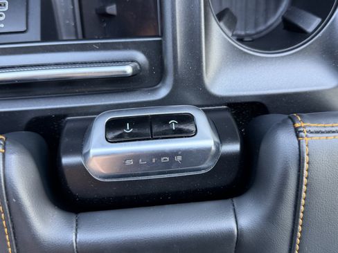 Used 2025 Ford Expedition Tremor AWD/4WD image 59