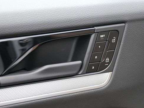 New 2025 Porsche Cayenne Coupe image 19