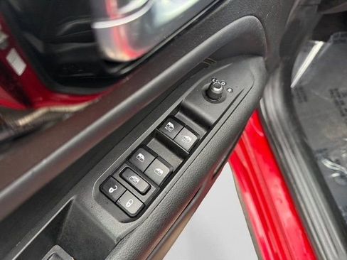 Used 2023 Jeep Compass Limited image 9