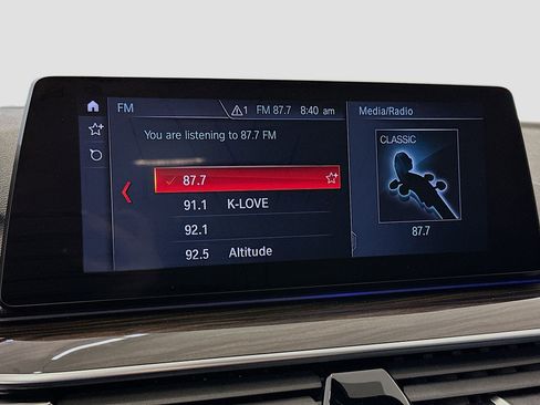 Used 2019 BMW 530e xDrive w/ Premium Package image 21