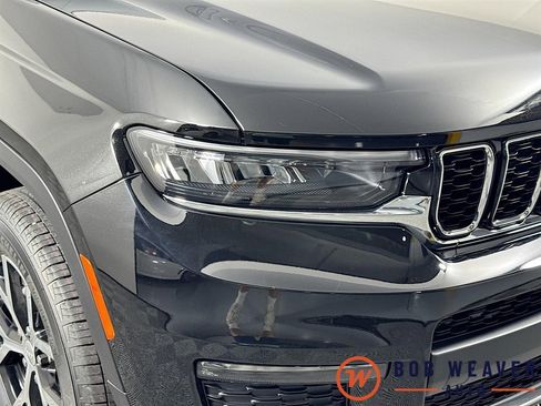 New 2025 Jeep Grand Cherokee L Limited w/ Trailer Tow Package image 33