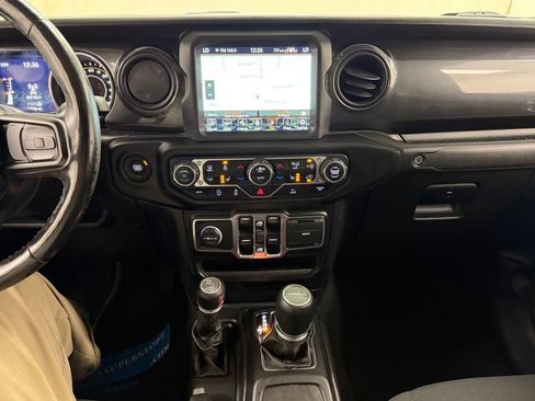 Used 2020 Jeep Gladiator Sport AWD/4WD image 23