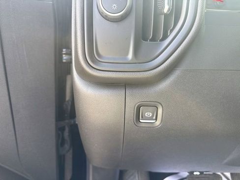 Used 2025 Chevrolet Silverado 1500 Custom image 16