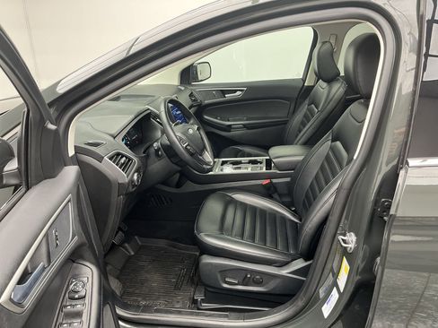 Certified 2024 Ford Edge SEL w/ Convenience Package image 3