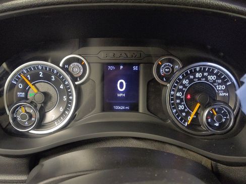 Used 2020 RAM 2500 Tradesman w/ Chrome Appearance Group image 23