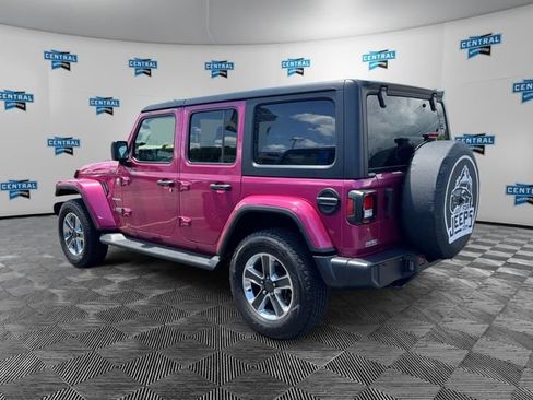 Used 2022 Jeep Wrangler Unlimited Sahara w/ Cold Weather Group AWD/4WD image 4