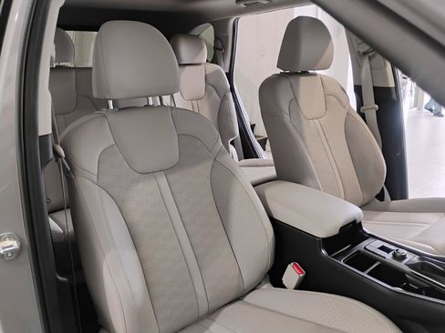 Used 2025 Kia Sorento S w/ Panoramic Sunroof Package FWD image 47
