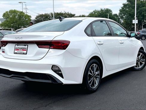 Used 2023 Kia Forte LXS w/ LXS Technology Package FWD image 11