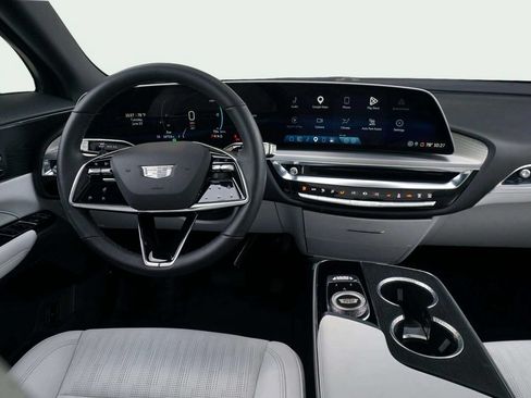 Used 2024 Cadillac Lyriq Luxury RWD image 22