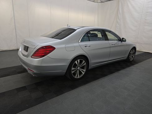 Used 2016 Mercedes-Benz S 550 4MATIC Sedan w/ Premium Package image 32
