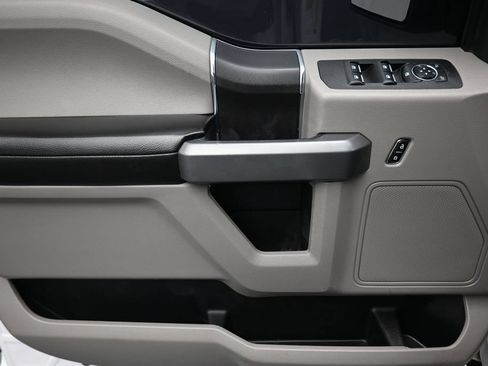 Used 2018 Ford F150 XLT w/ Trailer Tow Package AWD/4WD image 10