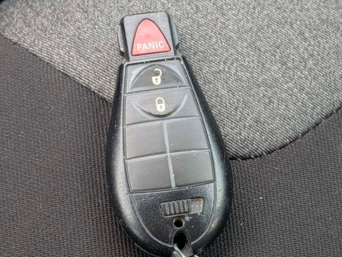 Used 2017 Jeep Cherokee Altitude image 32