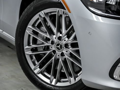 Used 2021 Mercedes-Benz S 580 4MATIC Sedan image 4