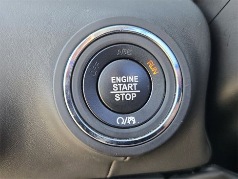 Used 2019 Maserati Quattroporte S image 25