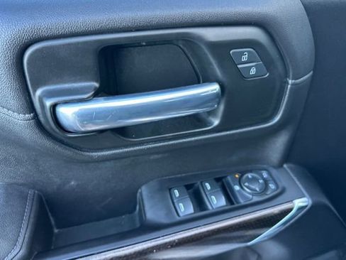 Used 2021 Chevrolet Silverado 1500 LT image 12