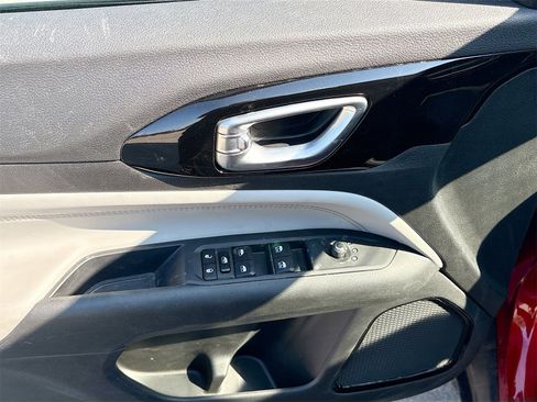 Used 2024 Jeep Compass Limited image 17