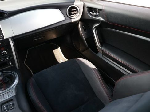 Used 2013 Subaru BRZ Limited w/ Popular Pkg 1B RWD image 25