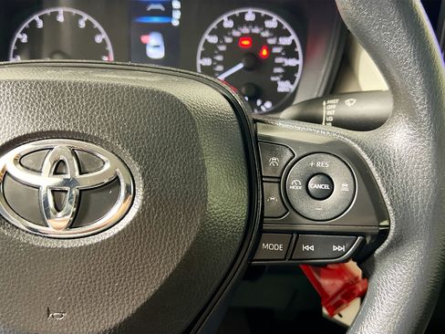 Used 2024 Toyota Corolla LE FWD image 18