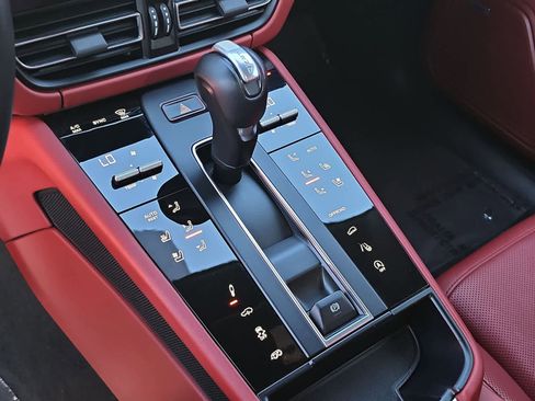 Used 2024 Porsche Macan GTS w/ Premium Plus Package AWD/4WD image 21