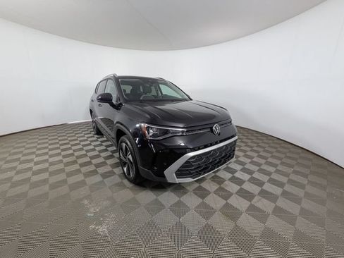 Used 2025 Volkswagen Taos SE AWD/4WD image 28