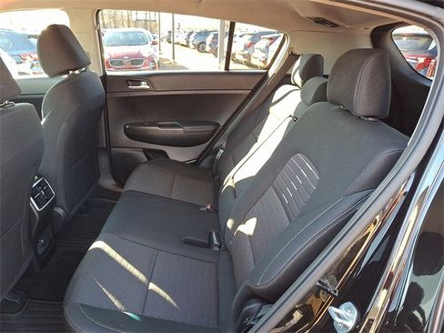 Certified 2022 Kia Sportage LX w/ LX AWD Value Edition Package image 9