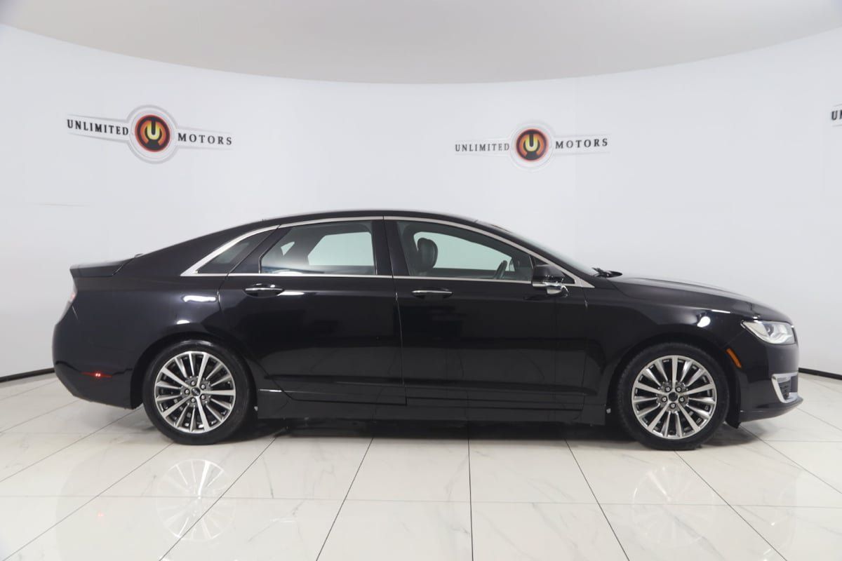 Used 2017 Lincoln MKZ Premiere FWD image 2