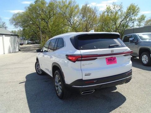 Certified 2025 Buick Enclave Preferred AWD/4WD image 19