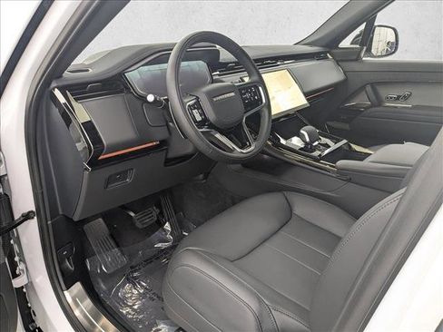 New 2025 Land Rover Range Rover Sport SE image 4