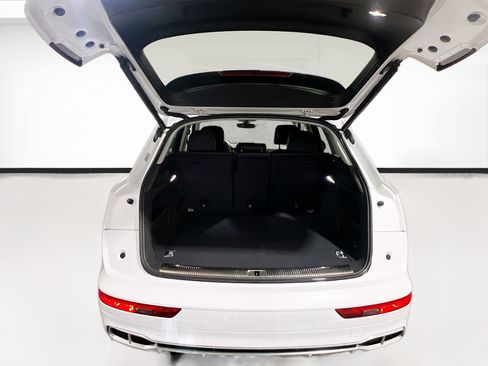 Used 2020 Audi Q5 e Premium image 20