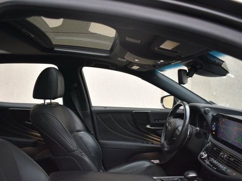 Used 2021 Lexus LS 500 AWD image 21