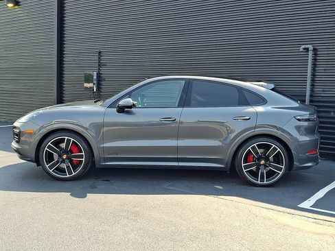 Certified 2022 Porsche Cayenne GTS AWD/4WD image 2
