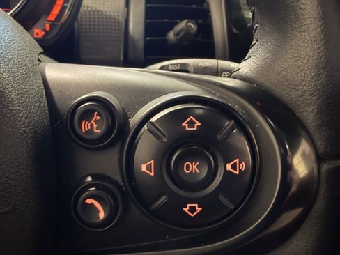 Used 2021 MINI Cooper 2-Door Hardtop image 20