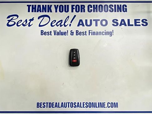 Used 2022 Toyota Camry LE image 28