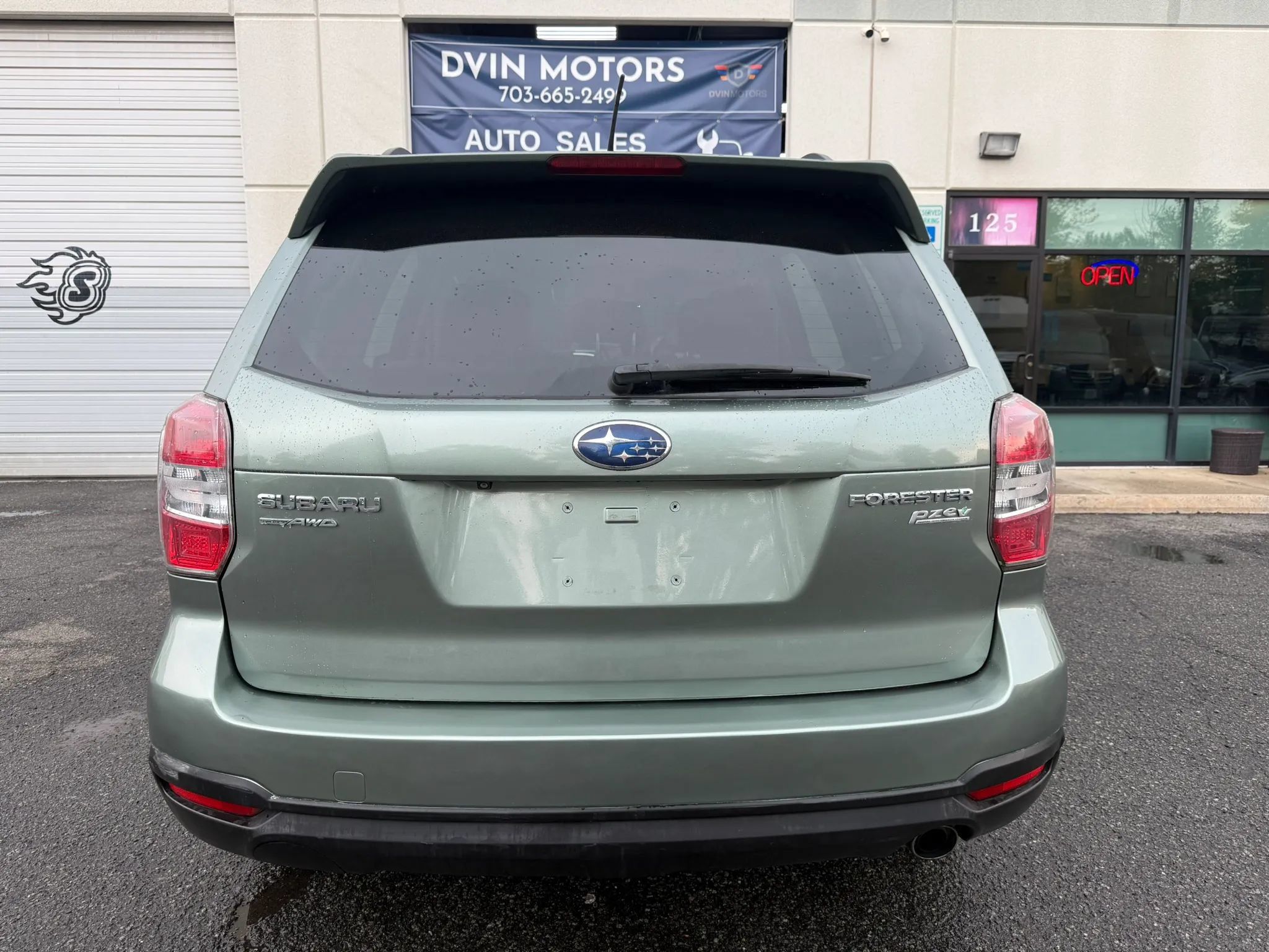 Used 2015 Subaru Forester 2.5i Touring w/ Eyesight & Navigation System AWD/4WD image 13