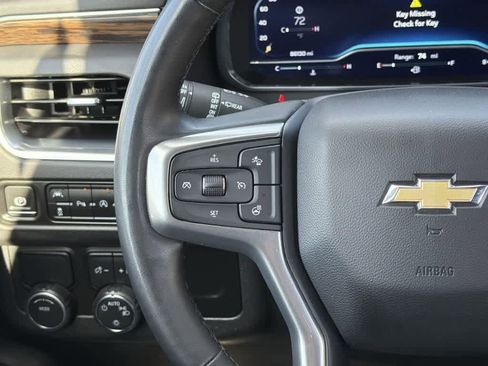 Used 2023 Chevrolet Suburban Premier image 13