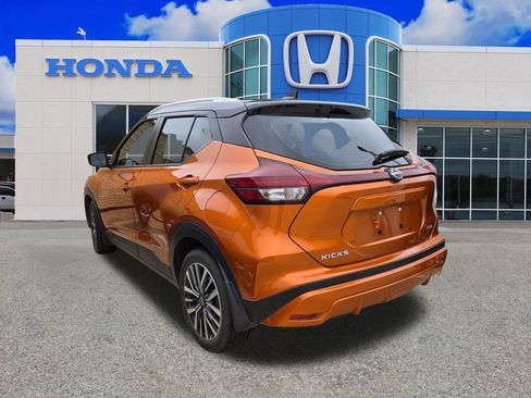 Used 2024 Nissan Kicks SV FWD image 3