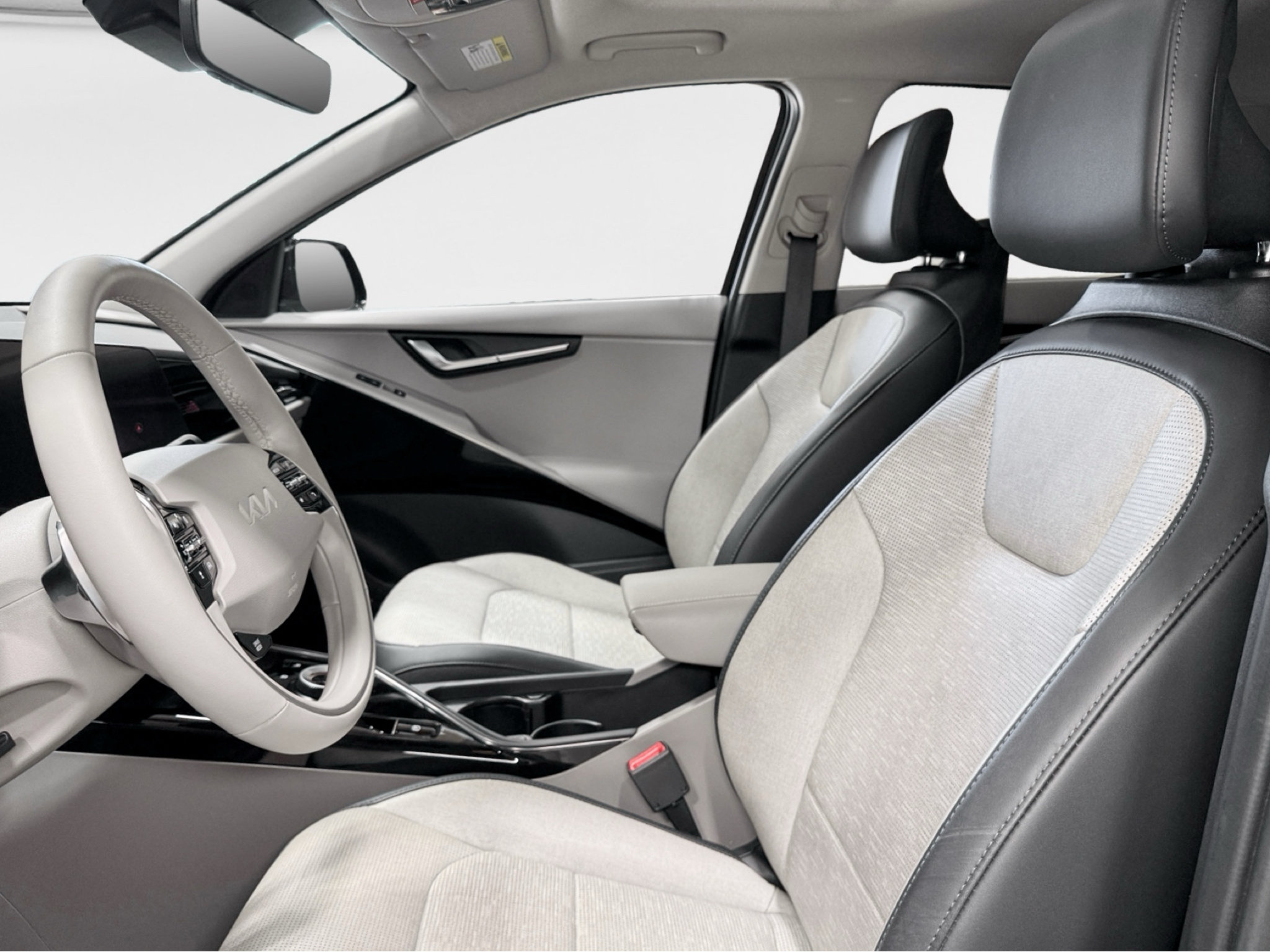 Used 2023 Kia Niro Wave w/ Wave Preserve Package FWD image 17