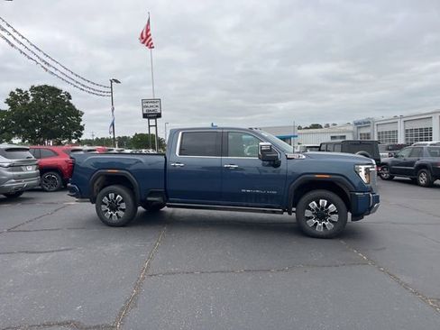 New 2026 GMC Sierra 2500 Denali w/ Denali Reserve Package AWD/4WD image 2