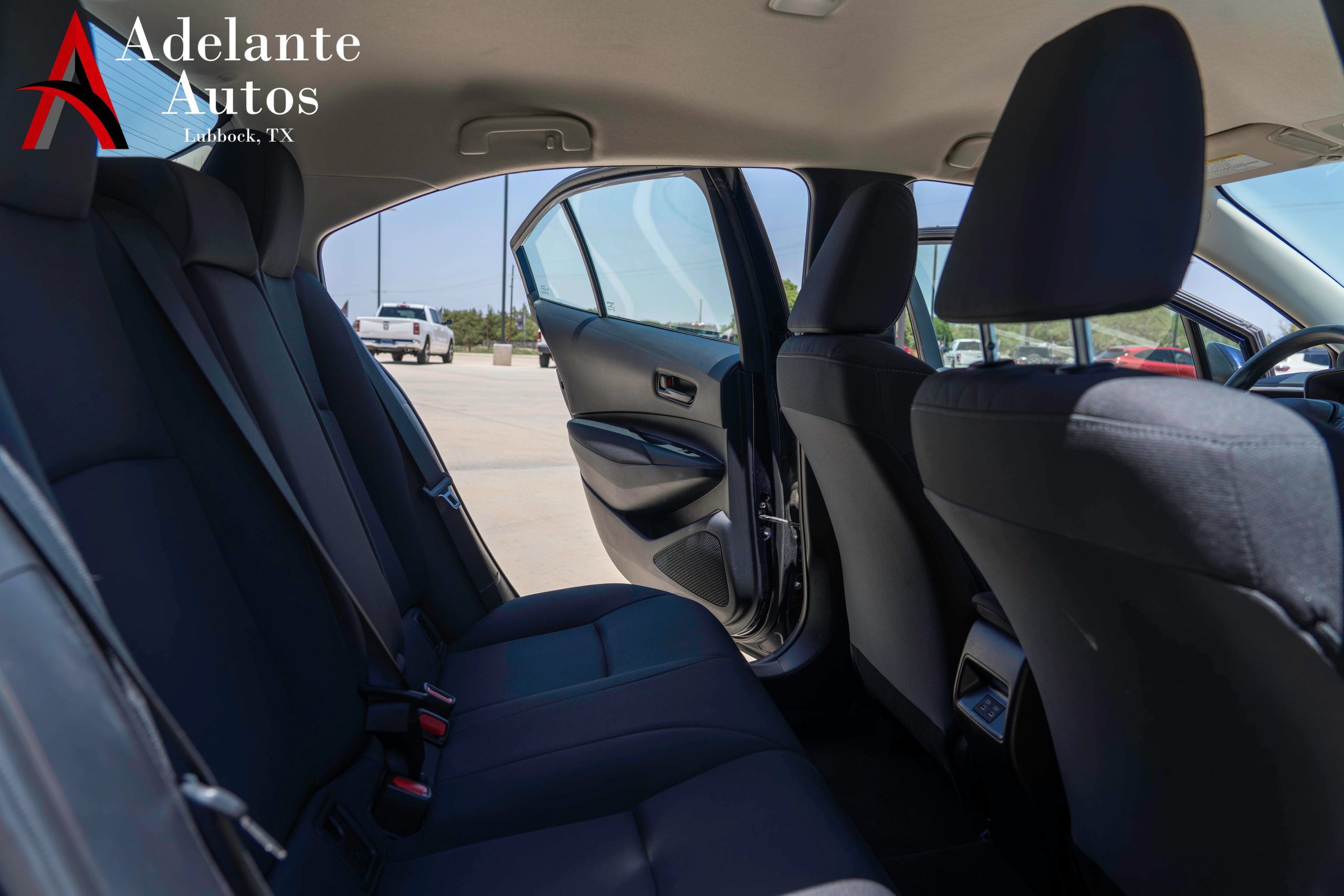 Used 2025 Toyota Corolla LE FWD image 9