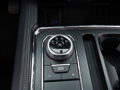 Used 2024 Ford Expedition XLT RWD image 19