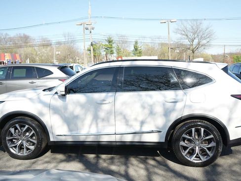 Certified 2024 Acura MDX SH-AWD w/ Technology Package image 4