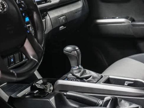 Certified 2023 Toyota Tacoma TRD Off-Road image 23