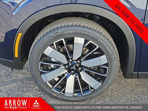 New 2026 Mitsubishi Outlander SE image 17