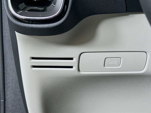 New 2026 Volvo XC40 B5 Plus w/ Protection Package Premier image 10